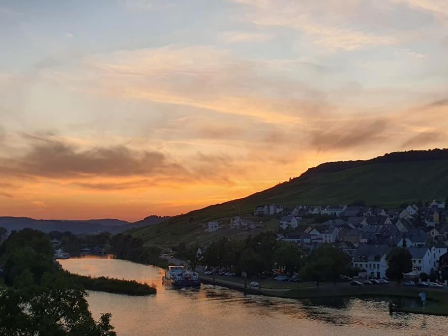 Deluxe 3-Rooms River View, Bernkastel-Kues Bagian luar foto